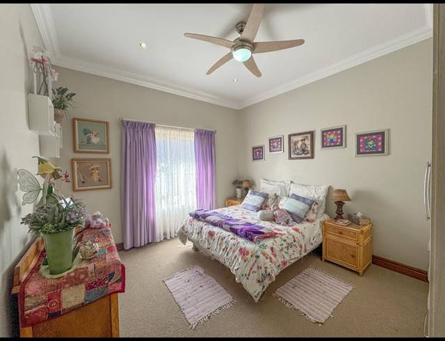 4 BEDROOM HOUSE FOR SALE IN MIDSTREAM HILL